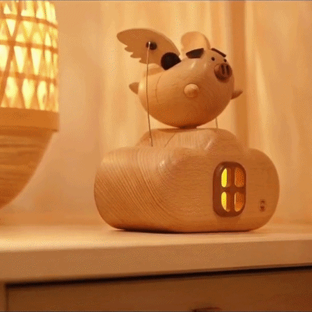 Illuminated Wooden Flying Pig Kinetic Sculpture Handmade Dynamic Animal Model Desktop Relaxation Decor Non Music Box