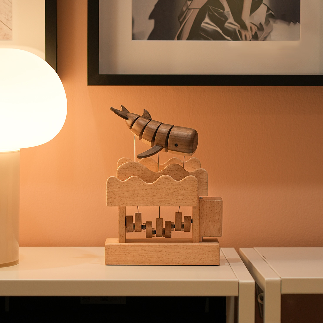 Wooden Whale Kinetic Sculpture Handmade Dynamic Marine Animal Model Desktop Relaxation Decor Non Music Box