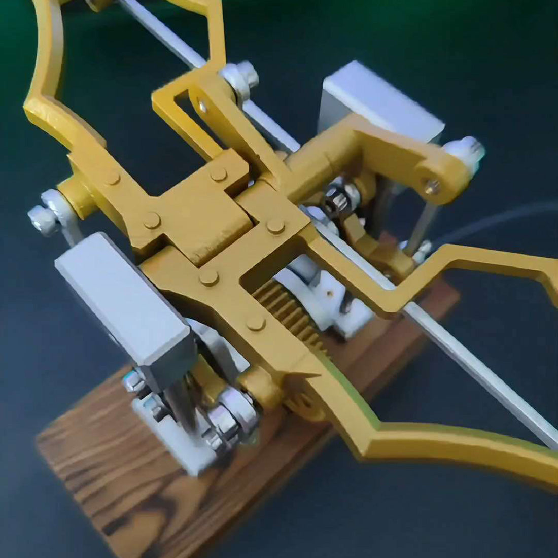 Mechanical flapping Wings Ornithopter Kits Da Vinci's Flying Machine