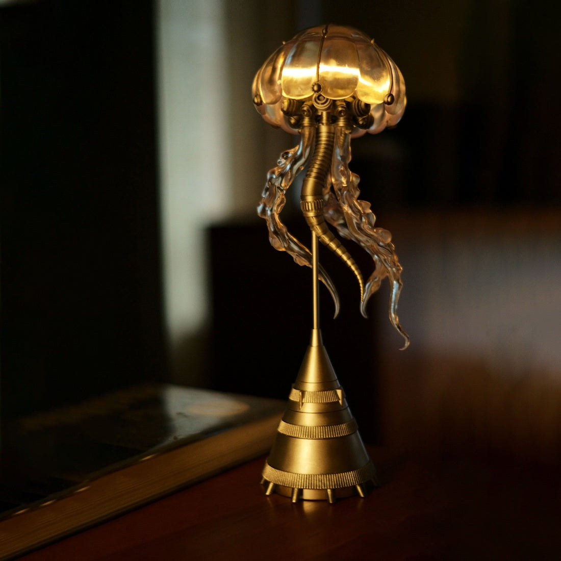 Steampunk Mechanical Jellyfish LED Light Ocean Creature Art Display Desktop Decoration