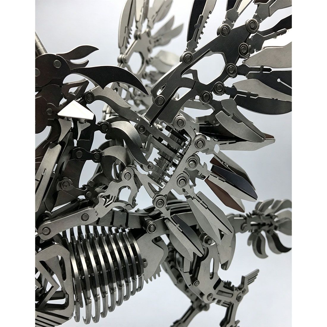 3D Metal Mythical Horse Model Kit DIY Mechanical Assembly Puzzle Creature Sculpture 559PCS