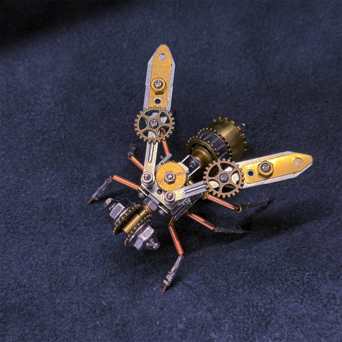 Bee Model Kit 3D Metal Golden Bee Insect Assembly Model Building Kit