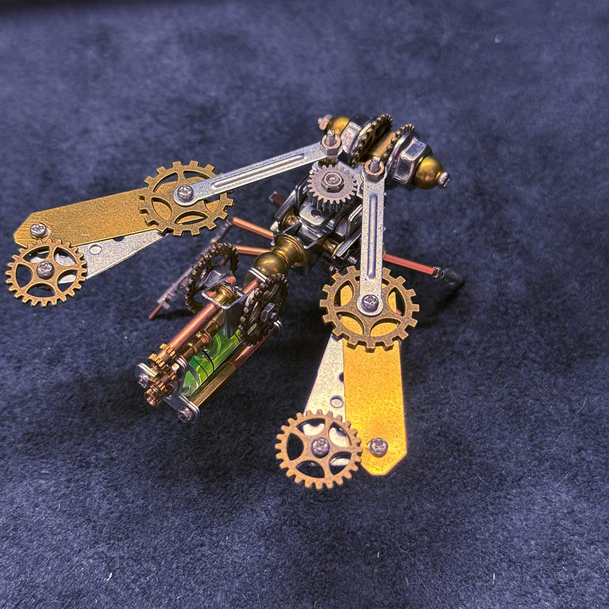 Bee Model Kit 3D Metal Golden Bee Insect Assembly Model Building Kit