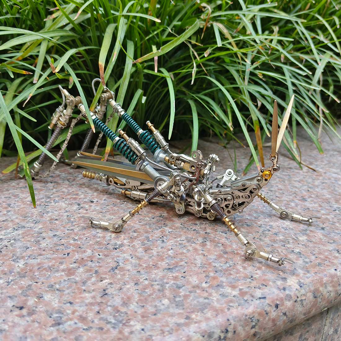 Grasshopper 3D Metal Puzzle Insect Model Building Kit (600+PCS)