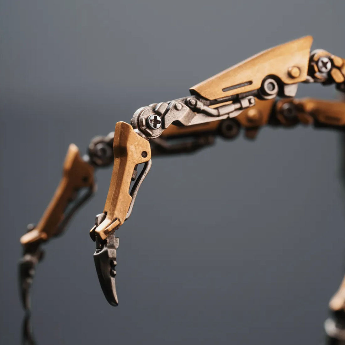 Mechanical Widow Spider Model with Movable Joints High-end Gift for Him