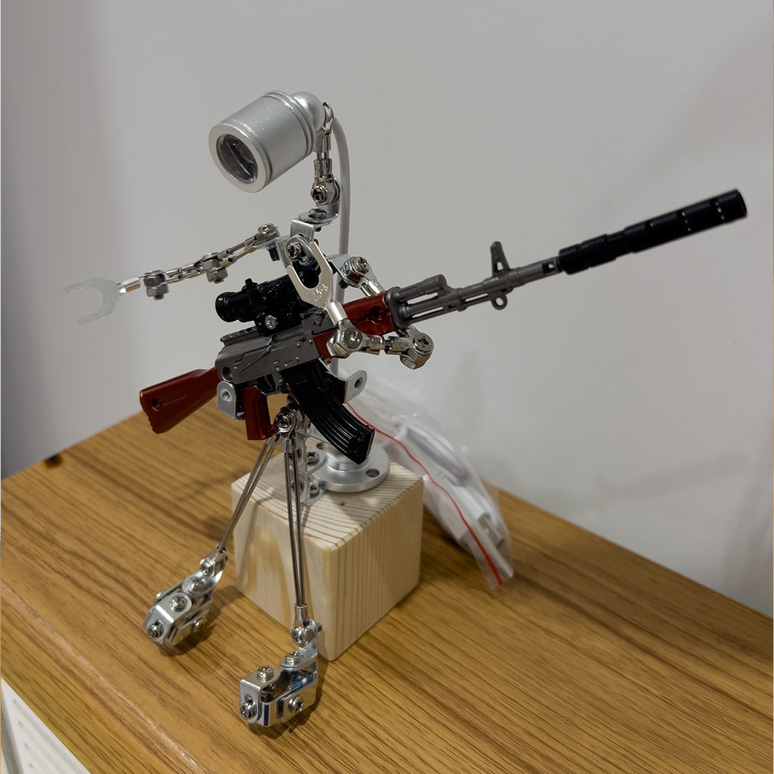 Metal Armored Lamp Man Model