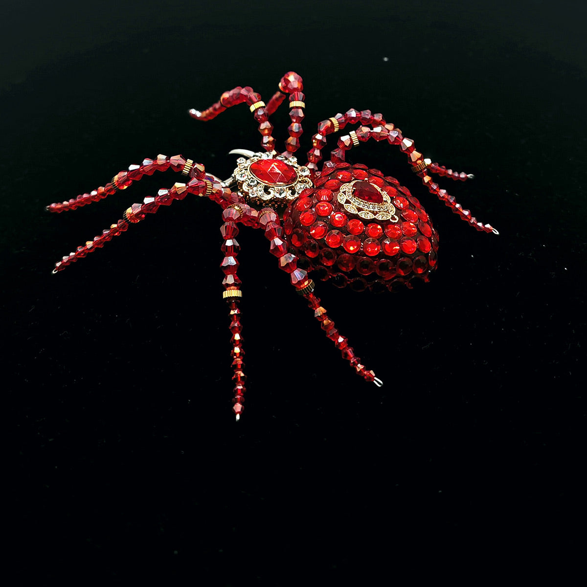 Steampunk Beaded Crystal Red Spider Model Building Kits with Music Box (260PCS)