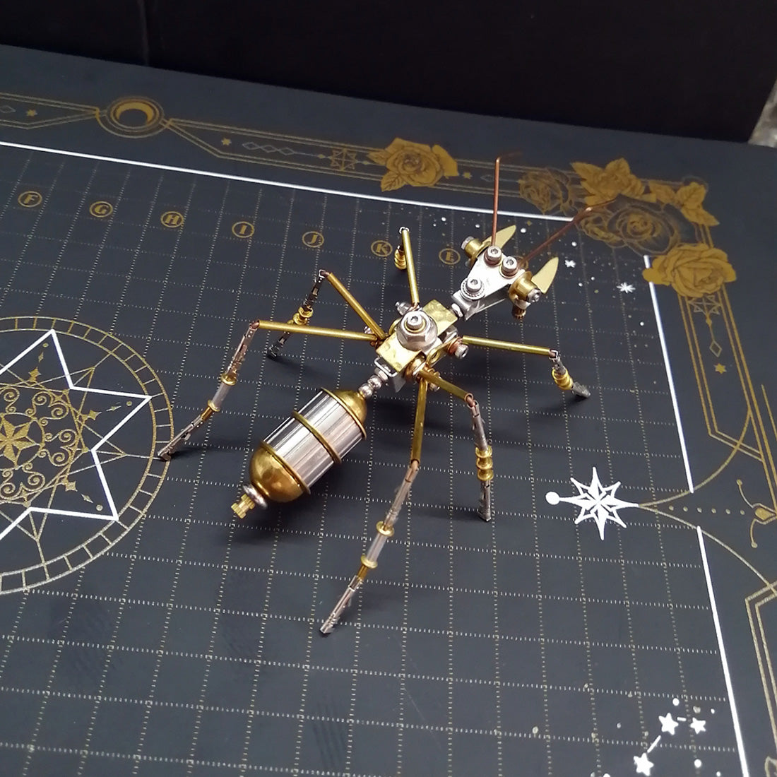 Miniature Steampunk Brass Fruit Fly Spider Ant Dragonfly Butterfly Metal Model Kits