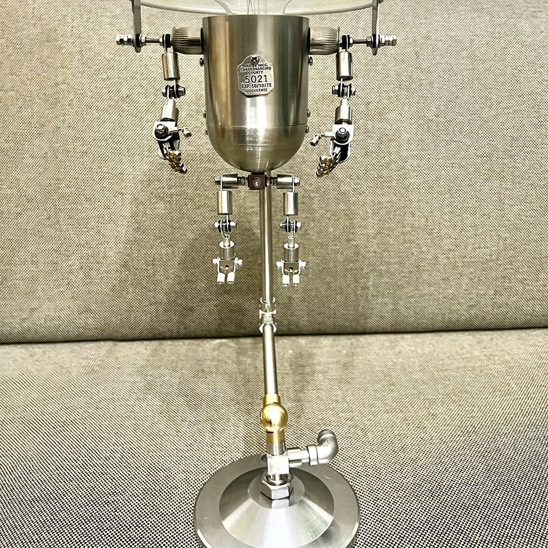 Steampunk 3D Metal NO.2 Robot Table Lamp US-Plug