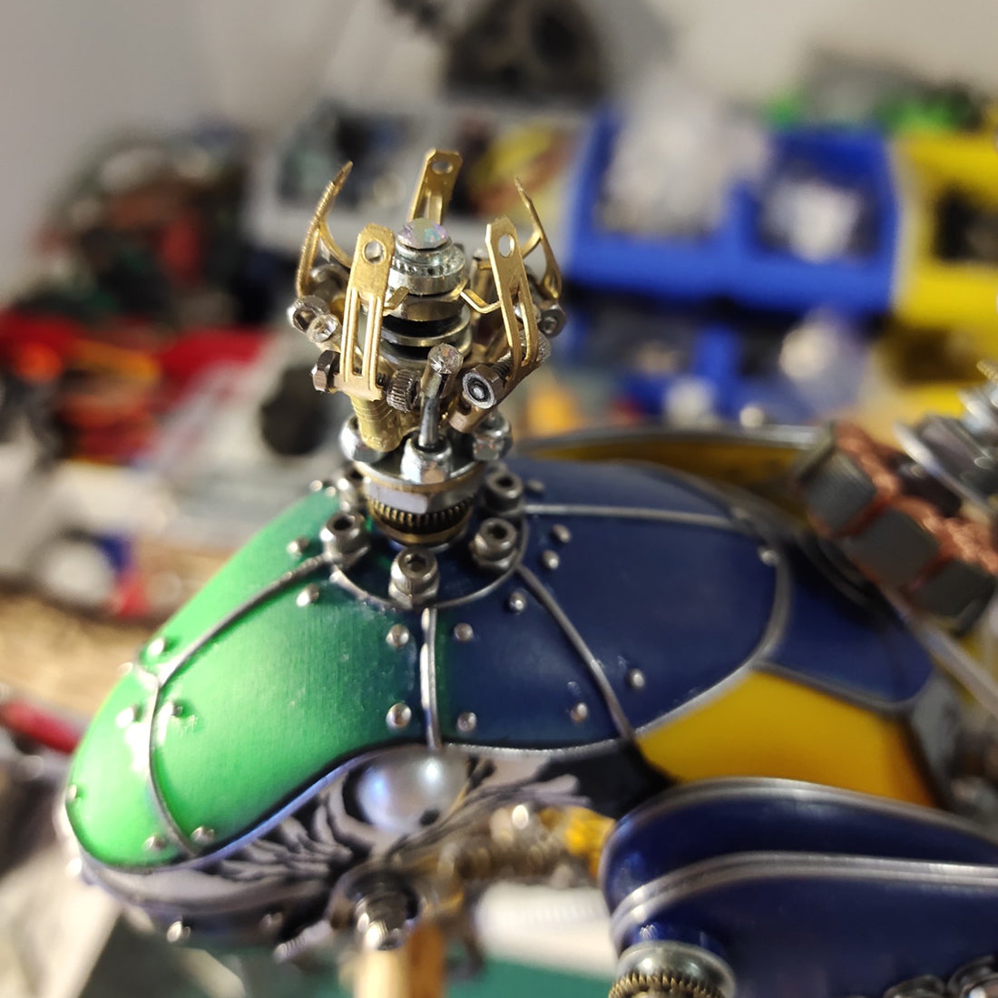 3D Mechanical Metal Psittacidae Steampunk Animal Sculpture  Assembled