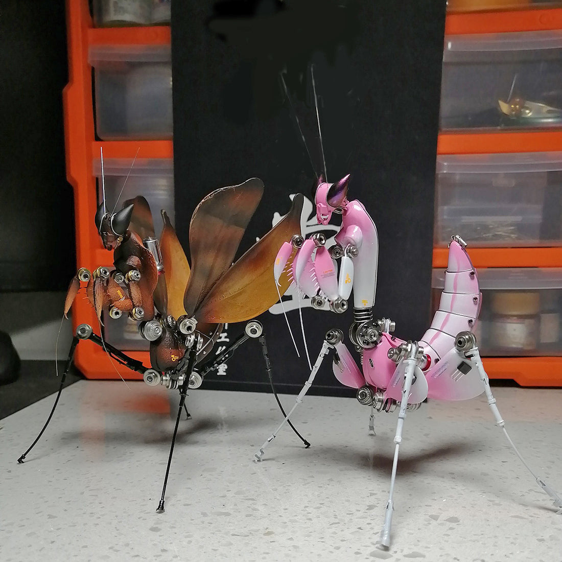 3D Metal Deroplatys Mantis Bug Insect Model Kits Sculpture Assembled Crafts for Home Decor