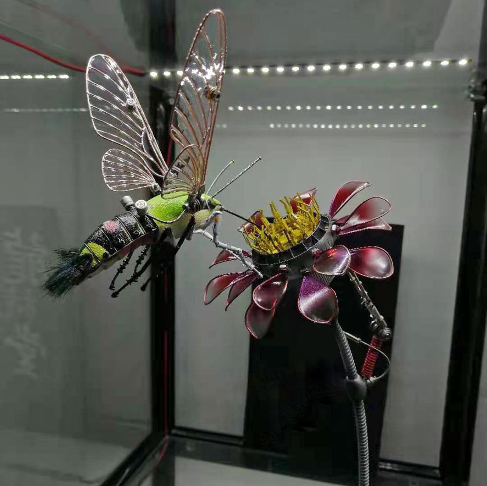 Steampunk Bee Gather Honey on a Flower Bugs 3D Metal  Assembled Model Kits