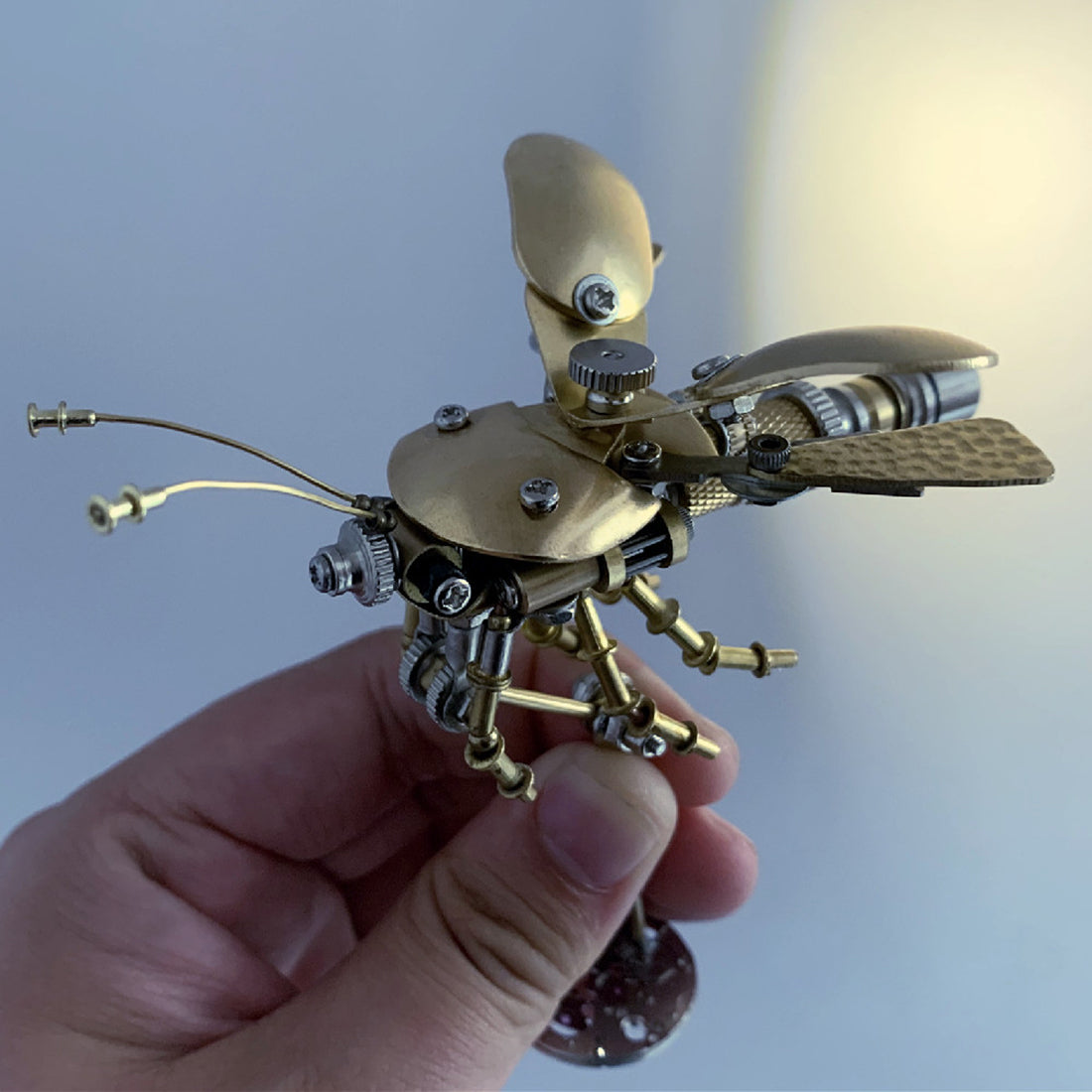 Flying Steampunk Insect Fire Fly Steampunk Bug Insect Metal Sculpture Model Assembled Crafts