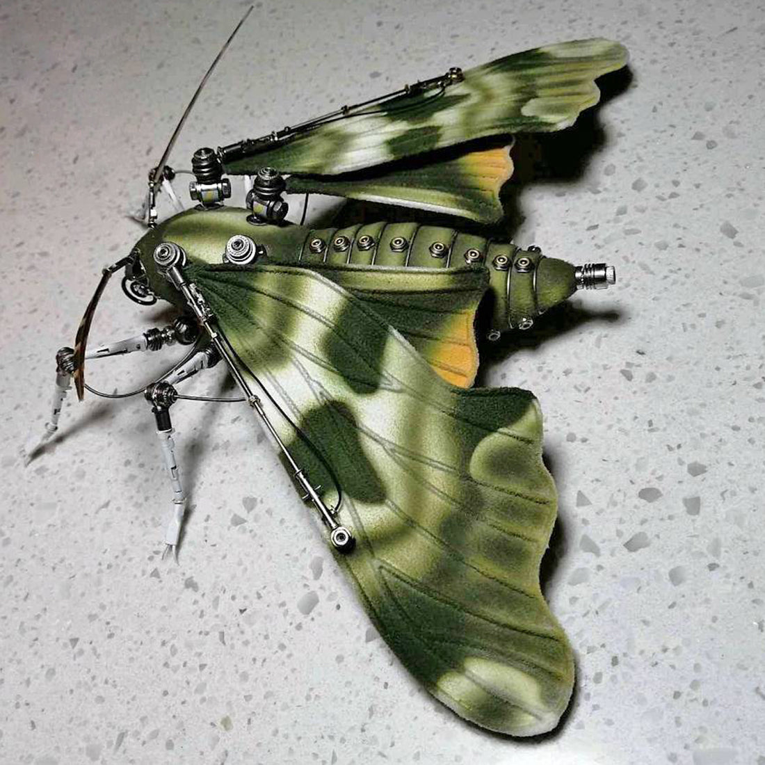 Metal Moire Hawkmoth Model Kits 3D Steampunk Bug Assembled Crafts for Home Decor
