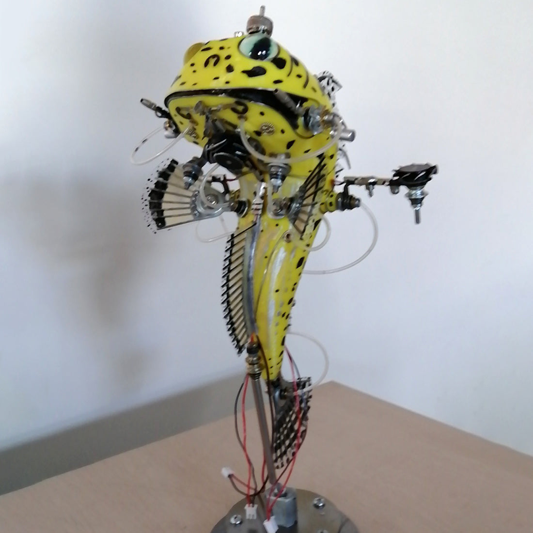 Steampunk  Metal Yellow Fish Sculpture Model Kits 3D Handmade Assembled Art Crafts